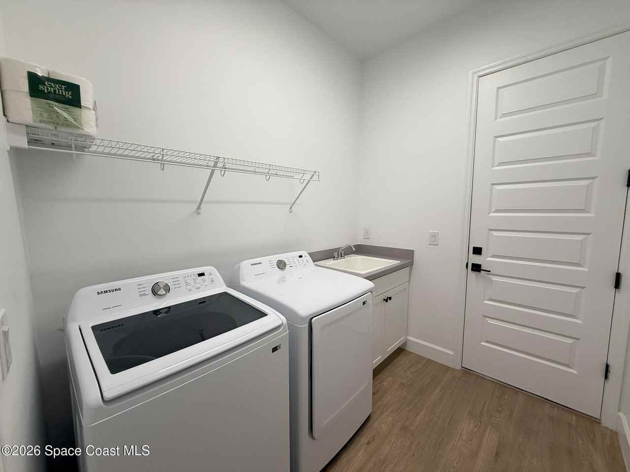 8367 Gullen Dr - Photo 7 of 30