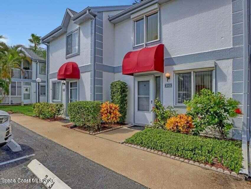 313 Seaport Blvd - Photo 2 of 40
