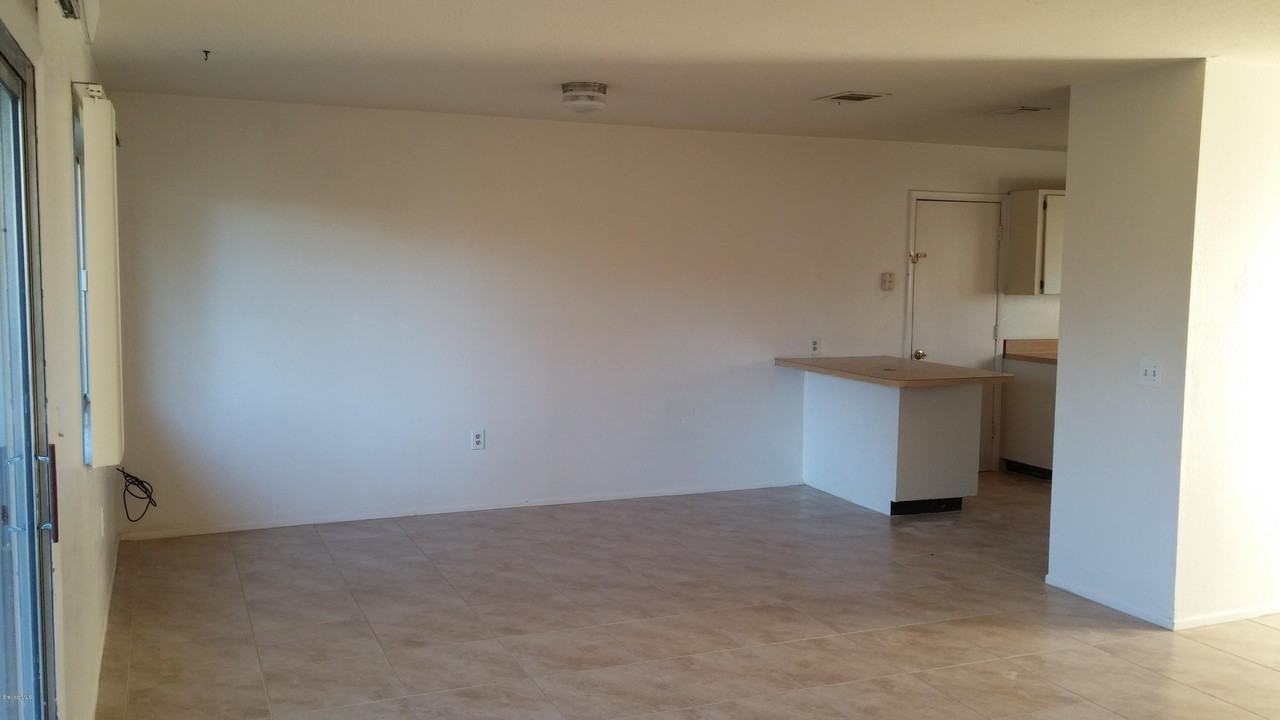 1200 Vineland St - Photo 4 of 20