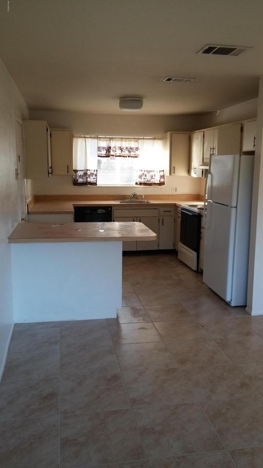 1200 Vineland St - Photo 5 of 20