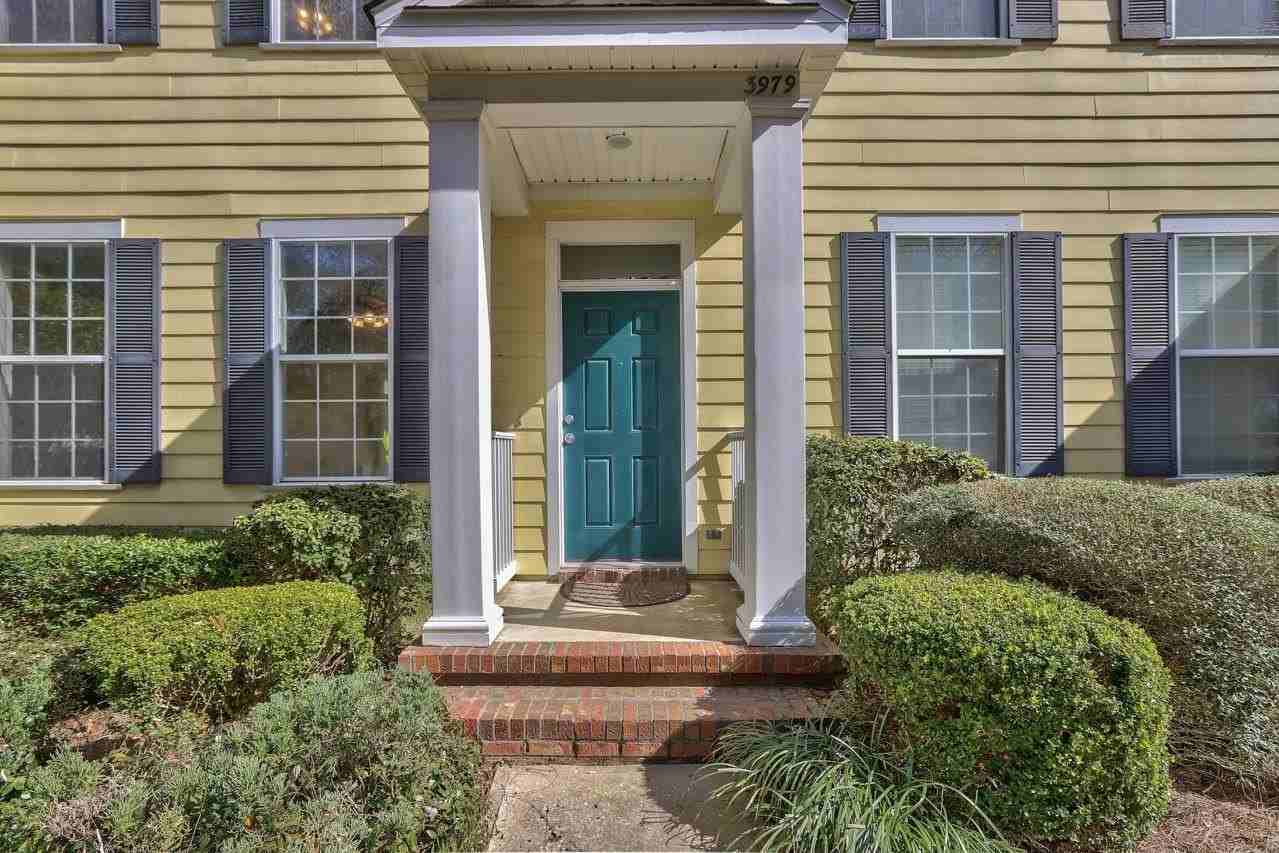3979 Four Oaks Blvd - Photo 4 of 34