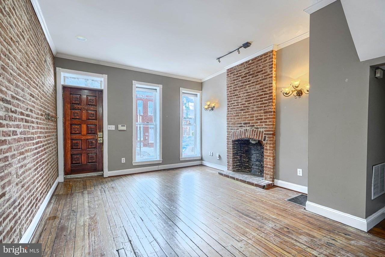 1305 S Hanover St - Photo 5 of 29