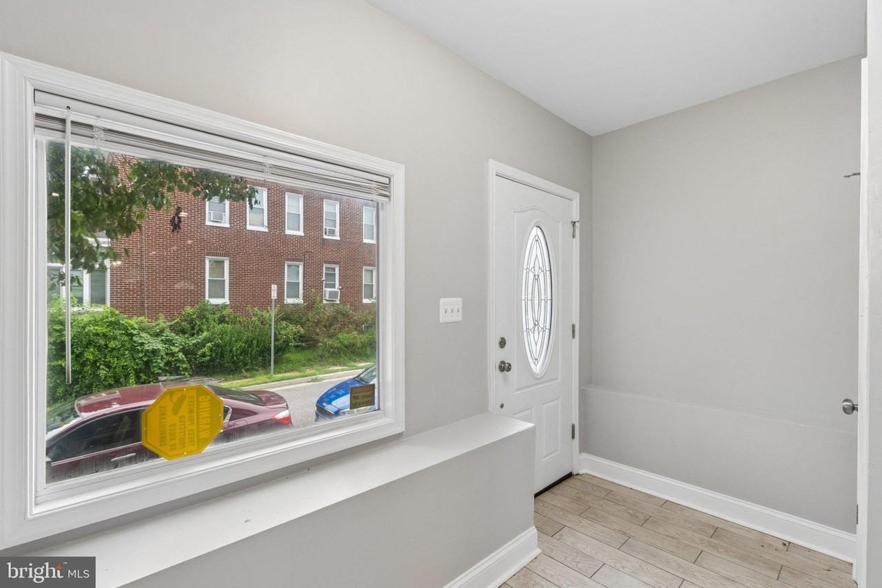 139 Ventnor Ter - Photo 3 of 40