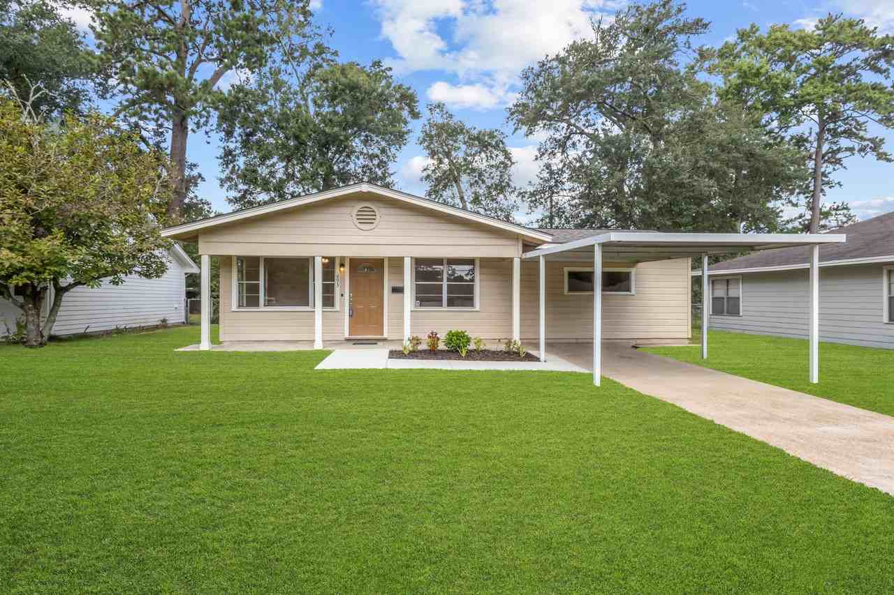 695 Callaway Dr - Photo 2 of 39