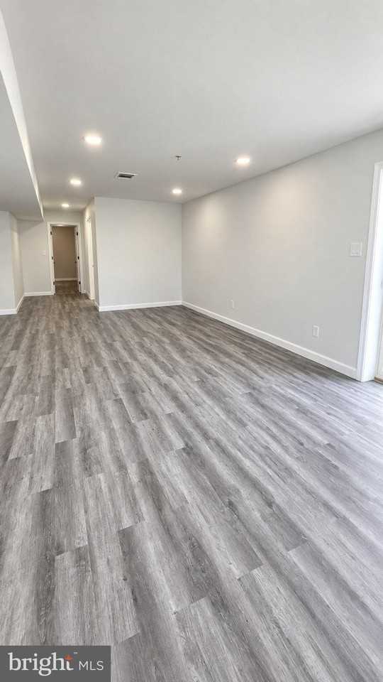 10001 Gold Coast Ct #BS - Photo 5 of 6