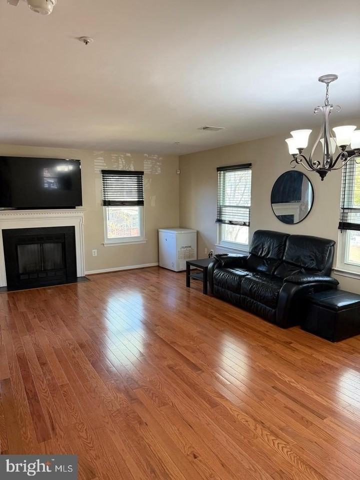 7212 Tamo Ct #7 - Photo 3 of 11