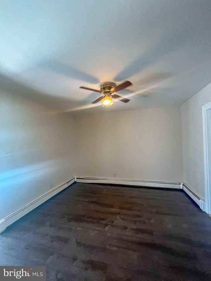 55 Rutgers Ave - Photo 4 of 16