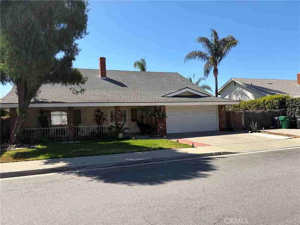 1742 La Mesa Oaks Dr - Photo 2 of 24