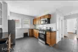 1020 Cross Ave - Photo 3 of 15