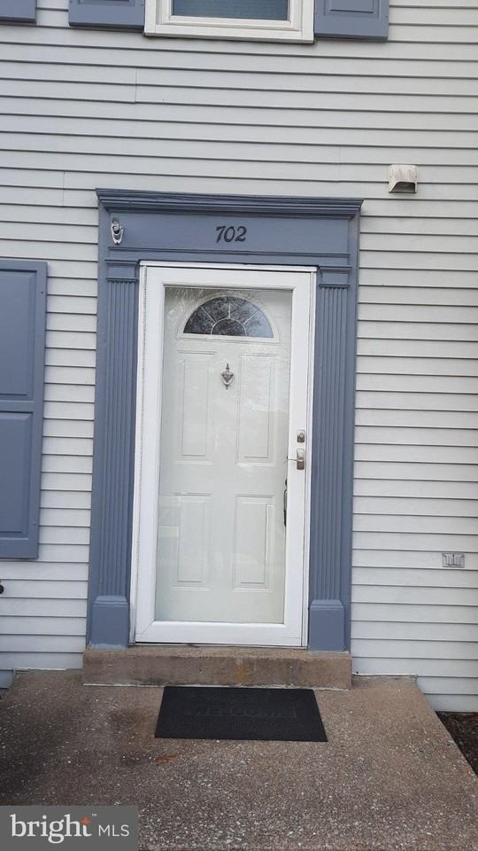 702 Allenview Dr - Photo 2 of 18