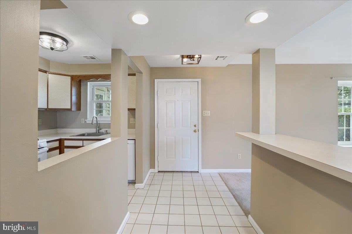 936 Railway Sq #17 - Photo 3 of 32