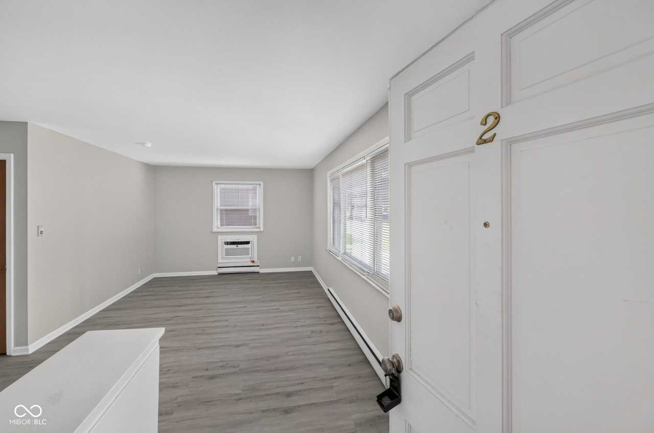 5801 W 25th St ##2 - Photo 4 of 27