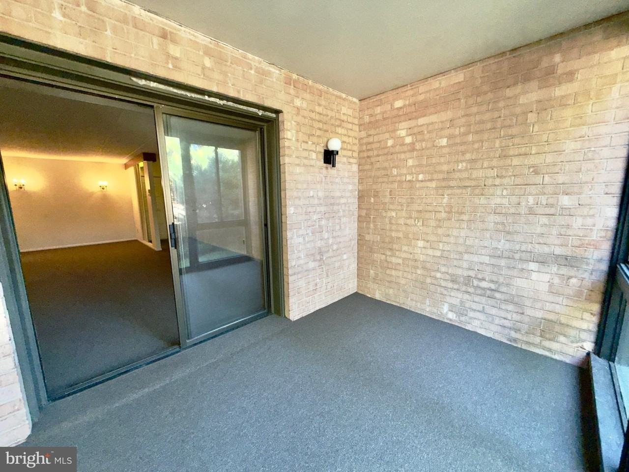 500 N Lemon St #B3 - Photo 5 of 10