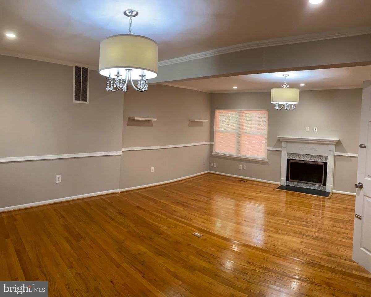 11564 Summer Oak Dr - Photo 2 of 14