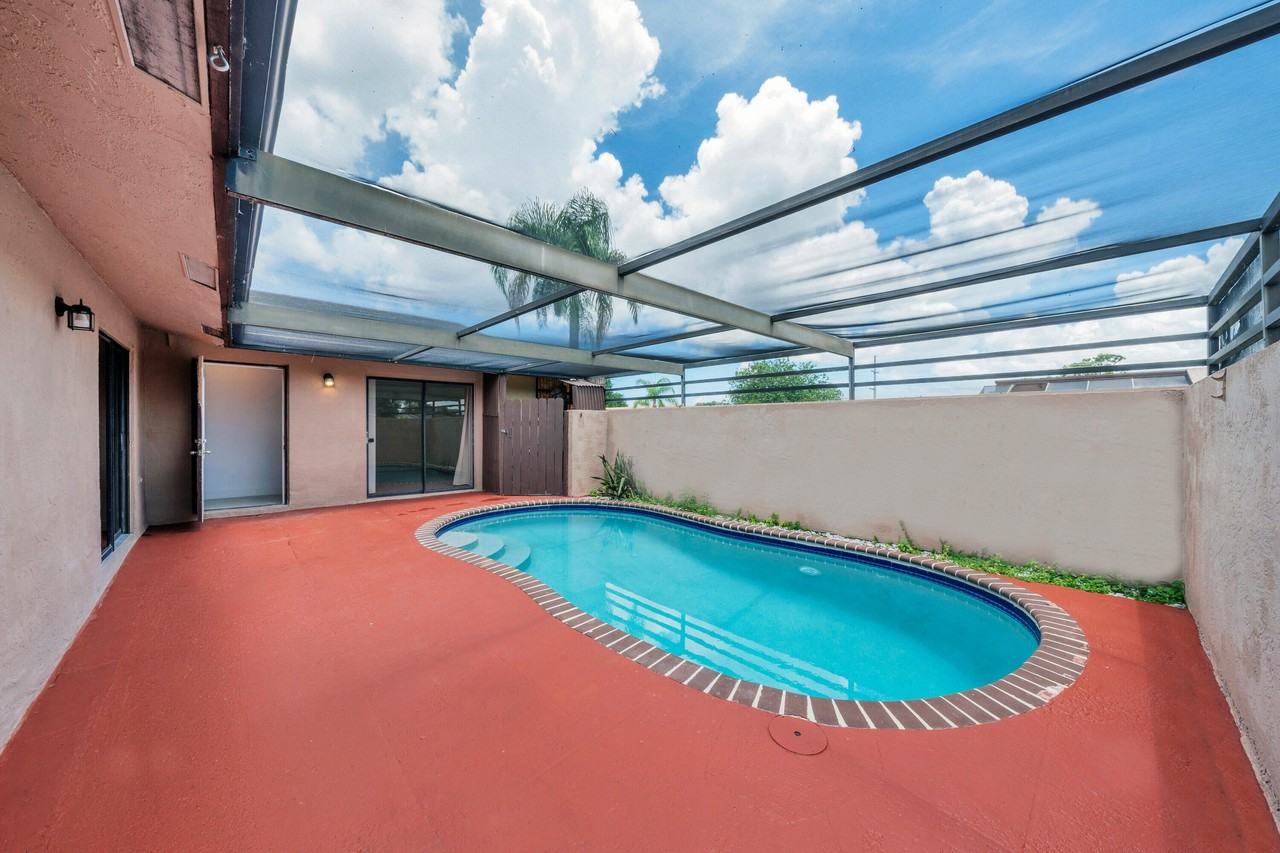 4757 Sunny Palm Cir - Photo 4 of 33
