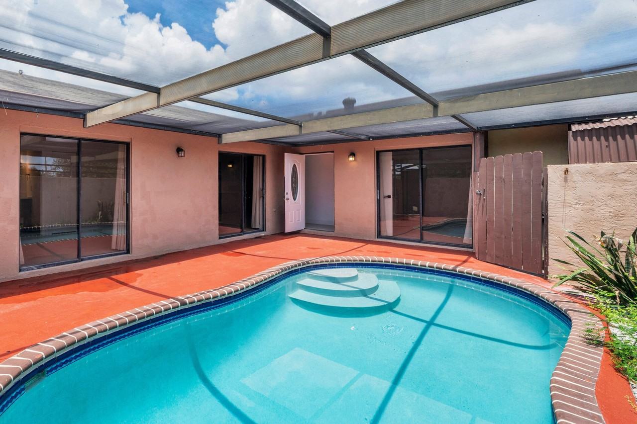 4757 Sunny Palm Cir - Photo 5 of 33