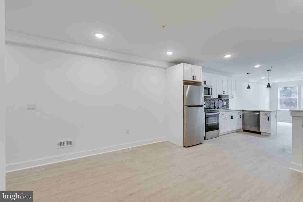 2314 N Sydenham St #1 - Photo 4 of 18