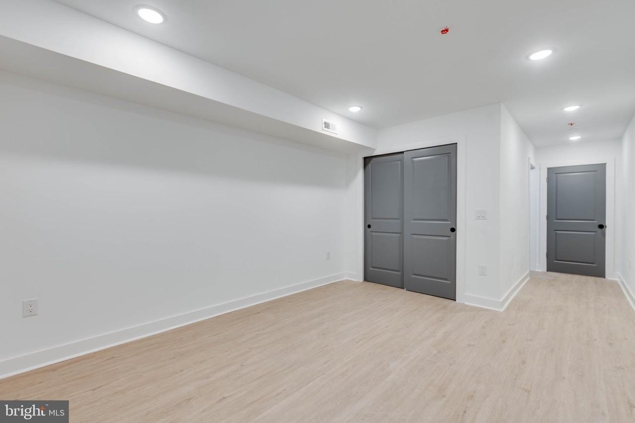 2314 N Sydenham St #1 - Photo 6 of 18