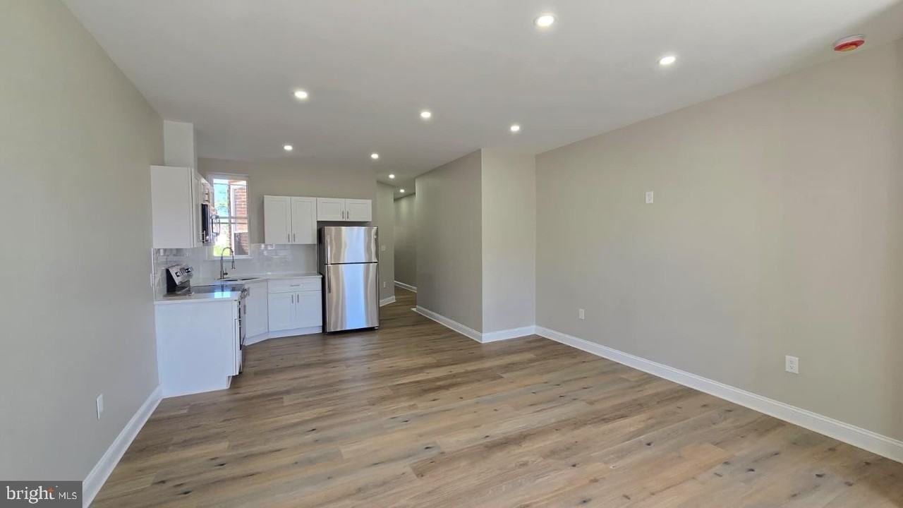 1207 W Wyoming Ave #2 - Photo 2 of 13