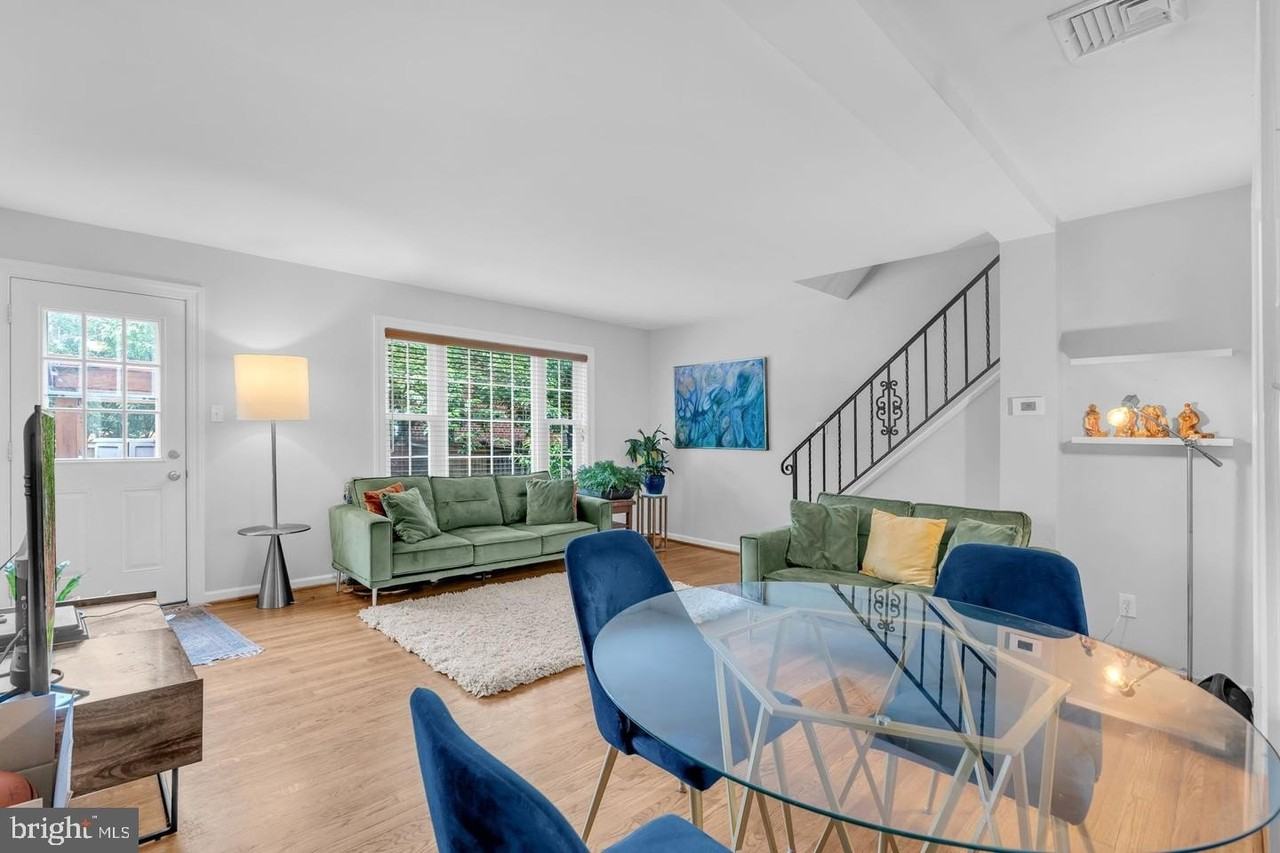 3110 Landover St - Photo 3 of 34