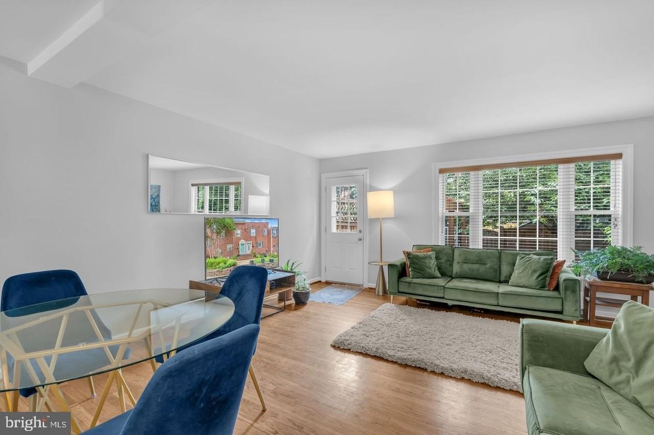 3110 Landover St - Photo 4 of 34