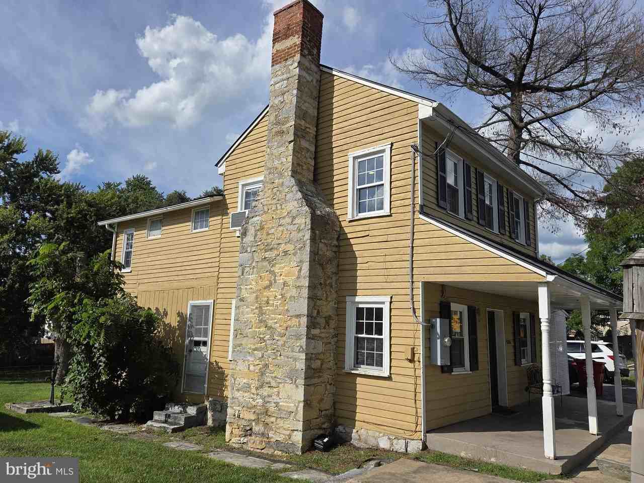 5335 Germain St - Photo 3 of 24