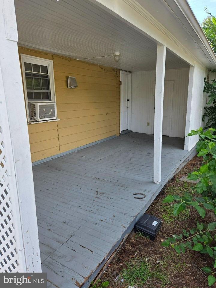5335 Germain St - Photo 7 of 24