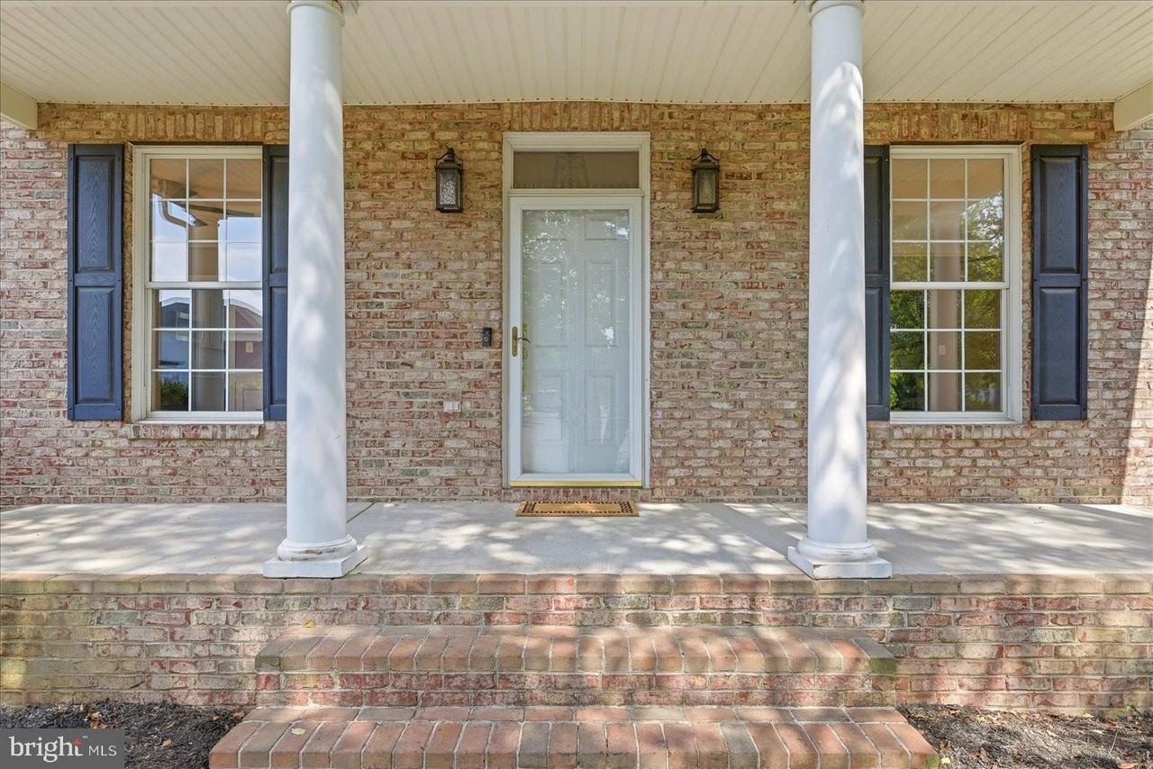 104 Bramble Ct - Photo 4 of 50