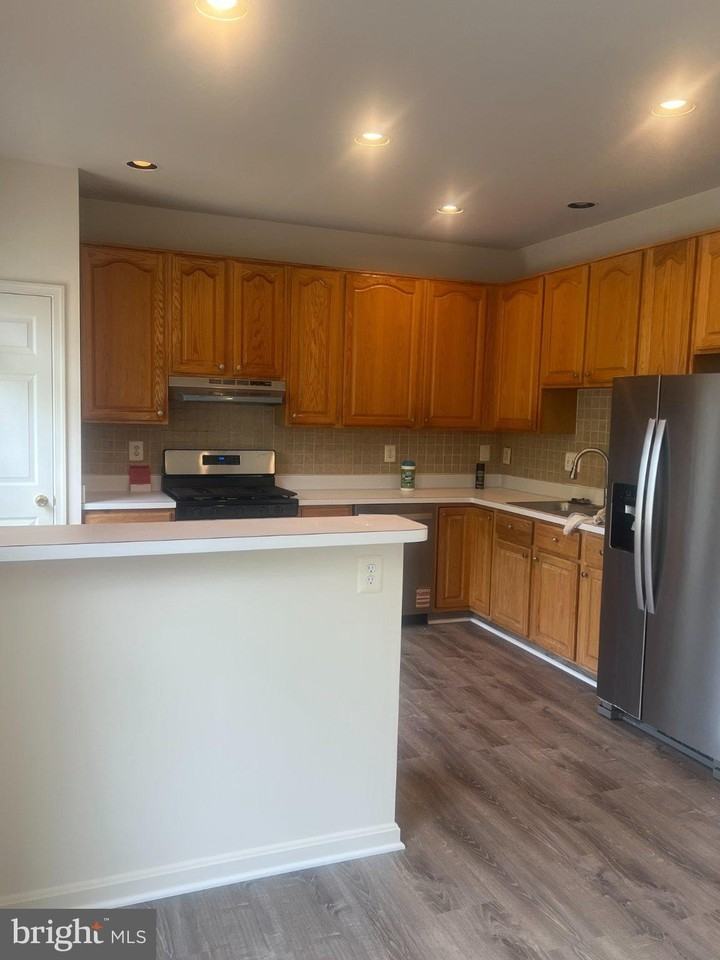 13205 Fox Ripple Ln - Photo 5 of 20