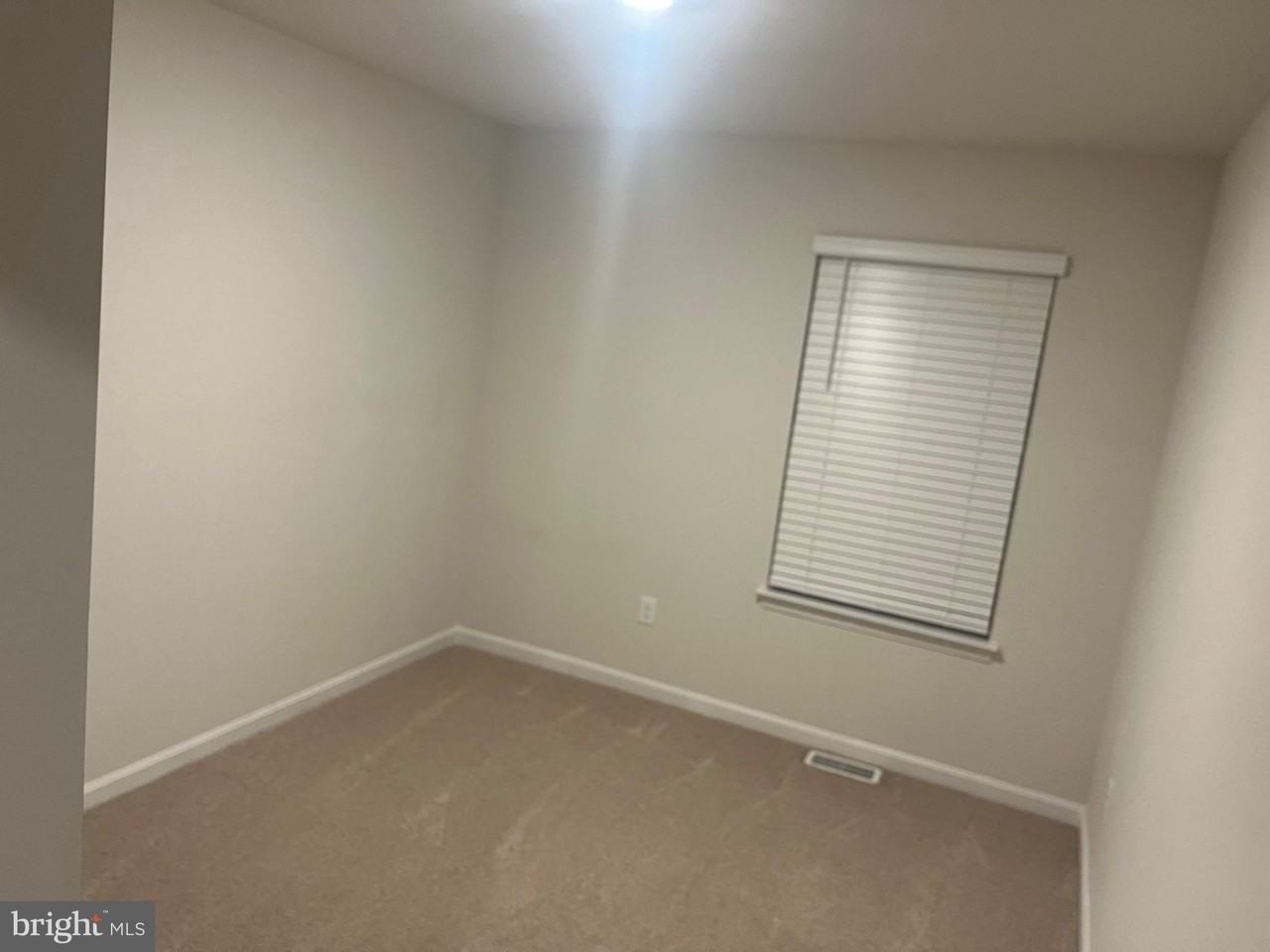 135 Rae Ct - Photo 4 of 15