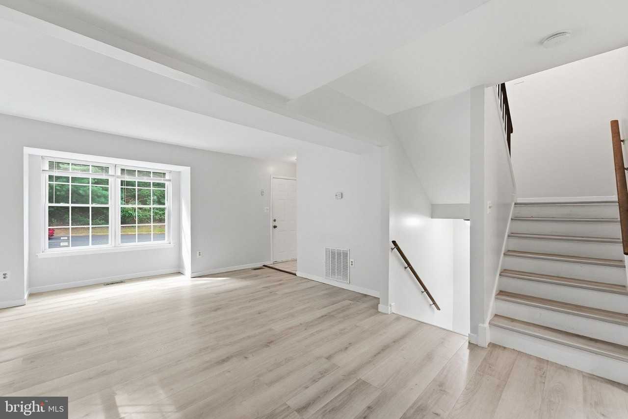 4200 Gerry Ln - Photo 4 of 30