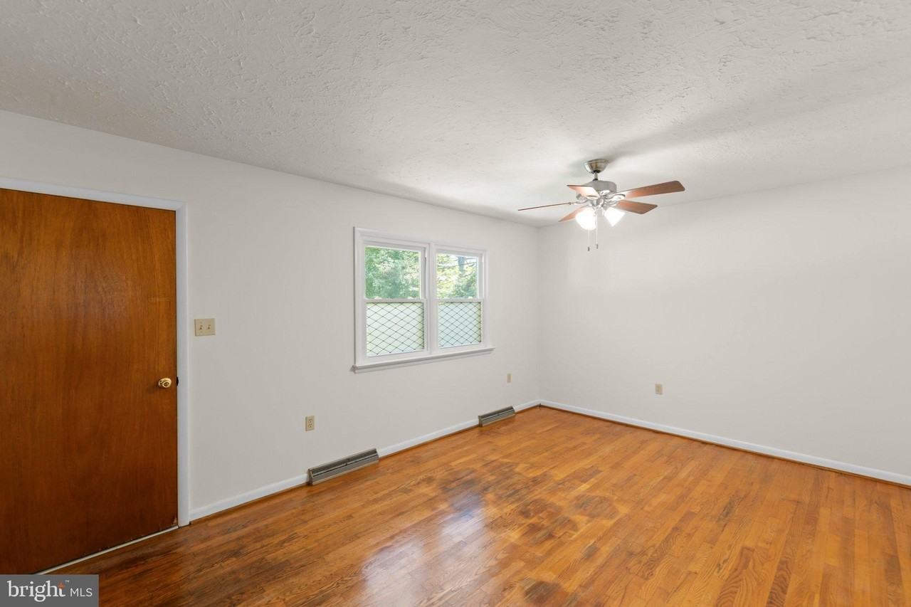 449 Royal St - Photo 5 of 20