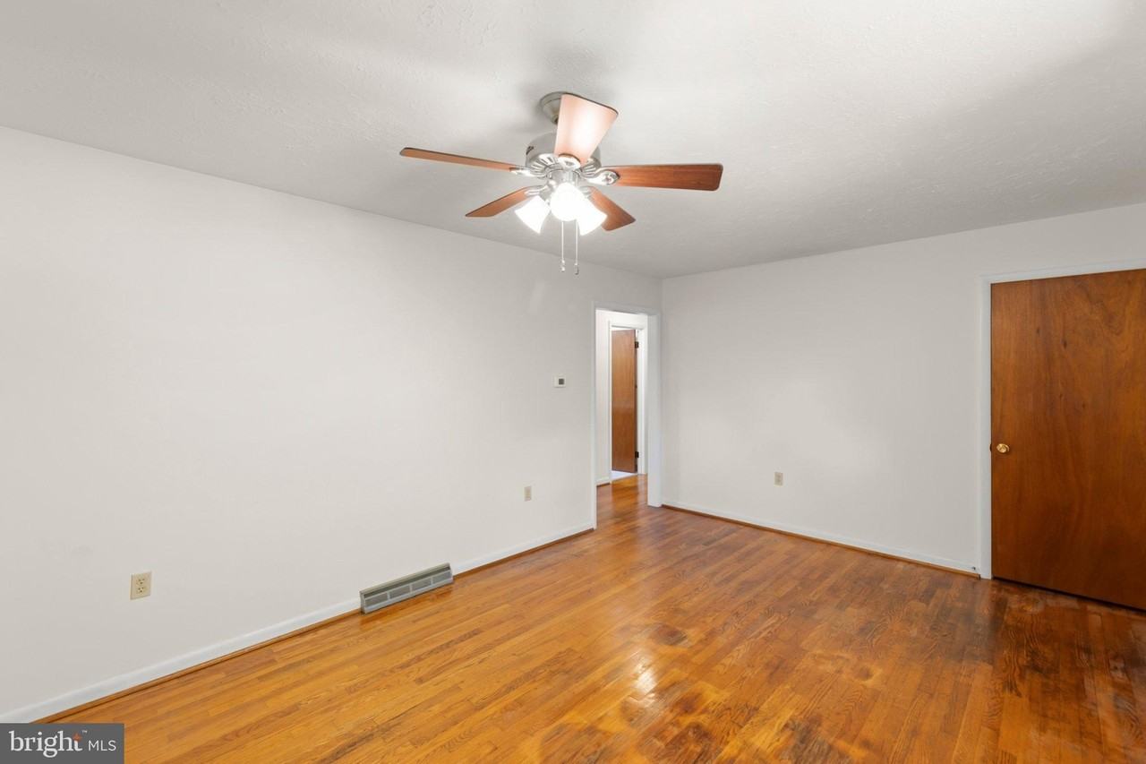 449 Royal St - Photo 7 of 20