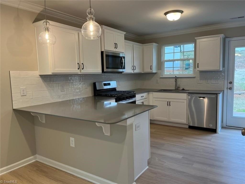 4032 Winding Vine Ln - Photo 3 of 33