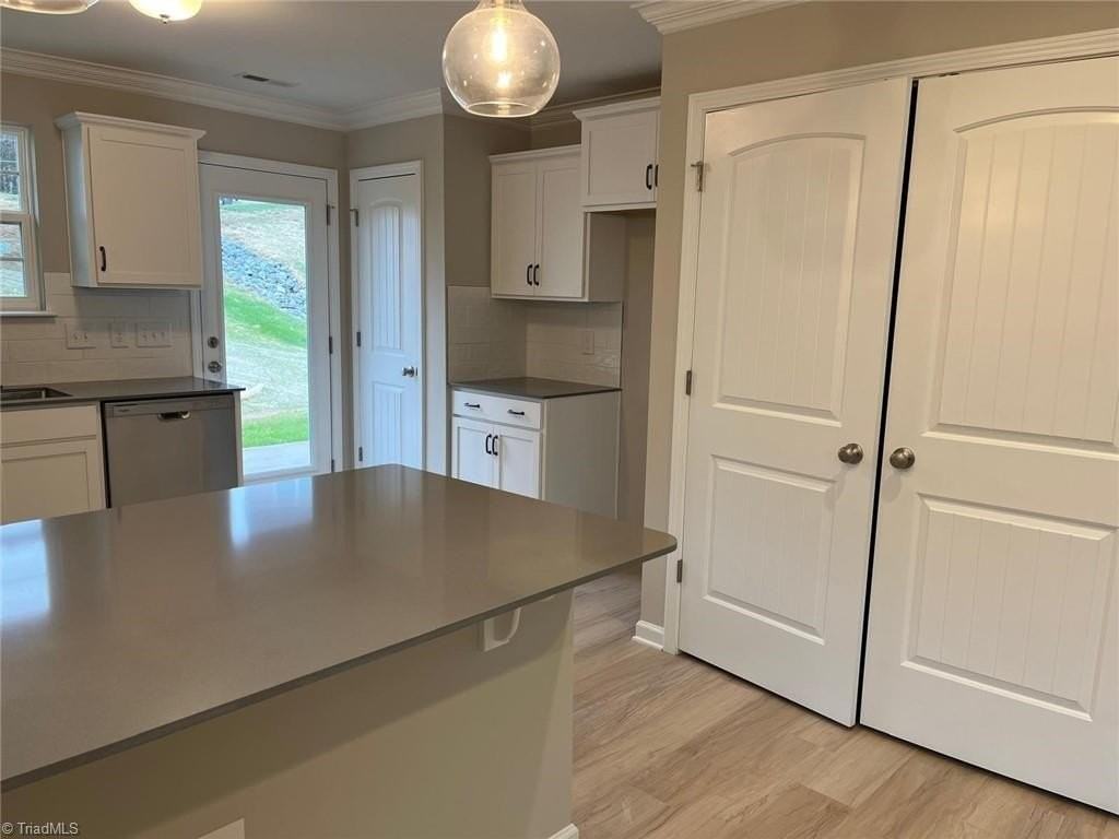 4032 Winding Vine Ln - Photo 4 of 33