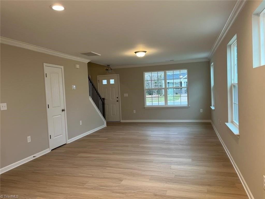 4032 Winding Vine Ln - Photo 7 of 33