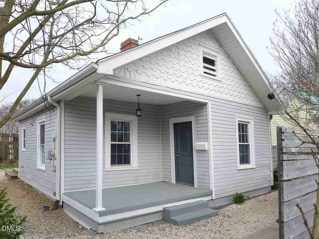 103 Center St - Photo 2 of 15