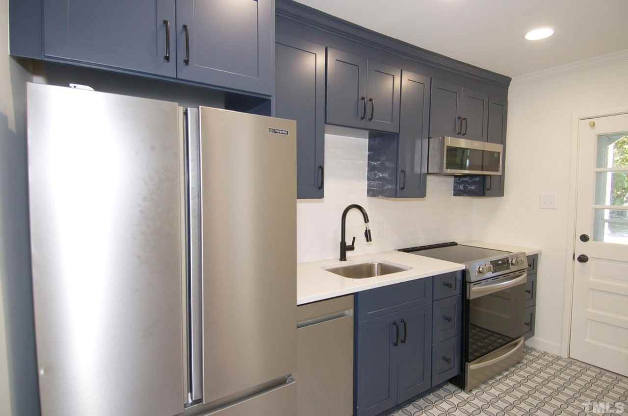 2100 Sutton Dr #B - Photo 6 of 10