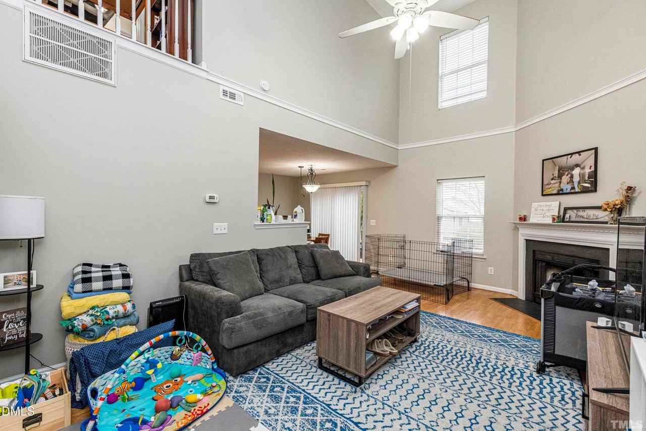 212 Danesway Dr - Photo 4 of 25