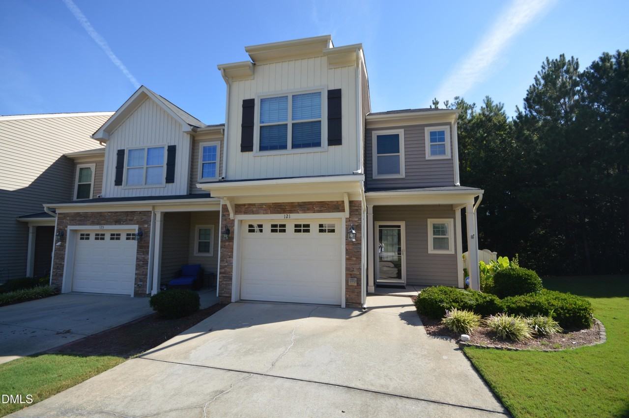121 Cypress Hill Ln - Photo 2 of 36