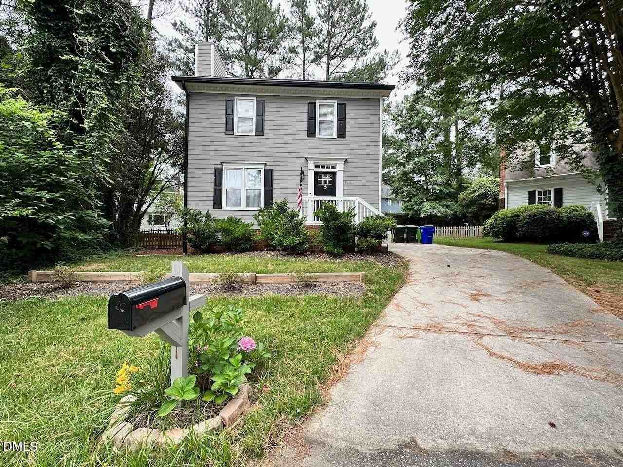 3117 E Folkestone Pl - Photo 2 of 19