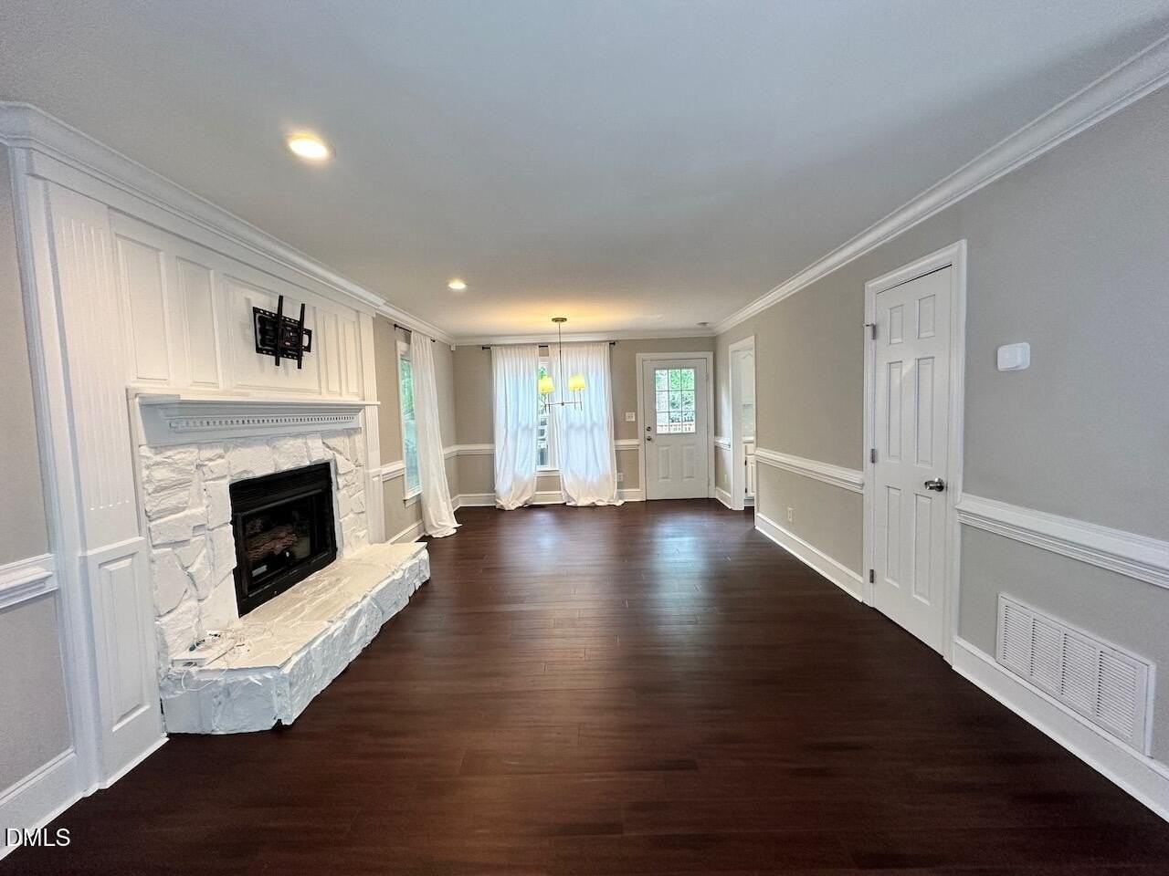 3117 E Folkestone Pl - Photo 4 of 19