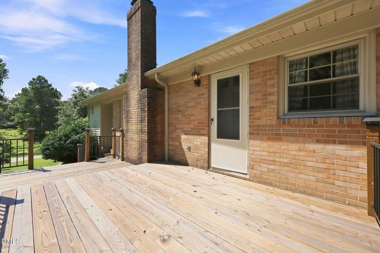 41 Hillcrest Dr - Photo 3 of 50