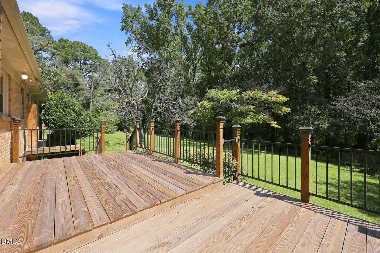 41 Hillcrest Dr - Photo 4 of 50