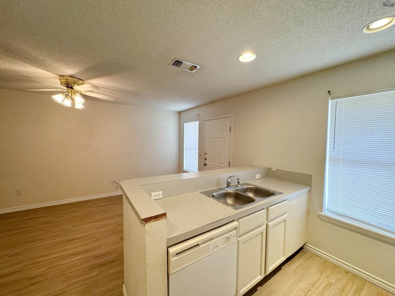 4621 Johnson Rd #10 - Photo 3 of 10