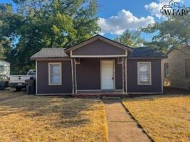 featured image of 1015 Roosevelt St