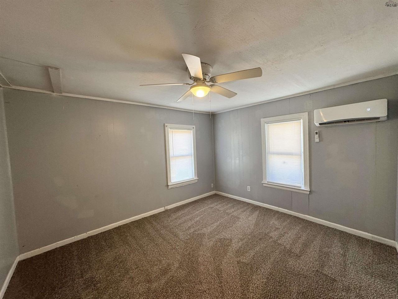 1015 Roosevelt St - Photo 7 of 12