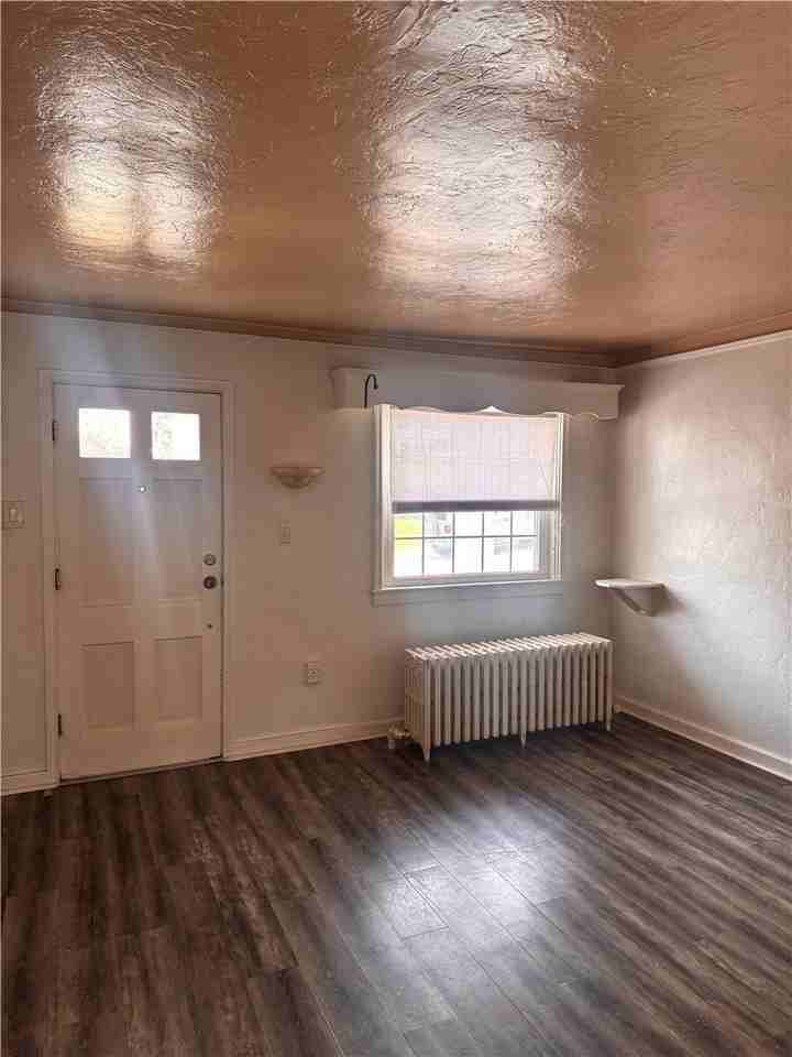 531 Bluff St - Photo 3 of 21