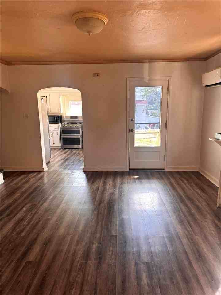 531 Bluff St - Photo 5 of 21