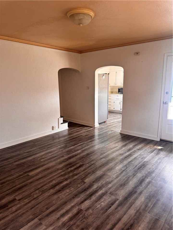 531 Bluff St - Photo 6 of 21